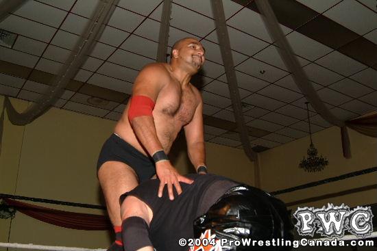 Notorious T.I.D. vs. Akam Singh